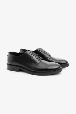 Black classic Derby shoes