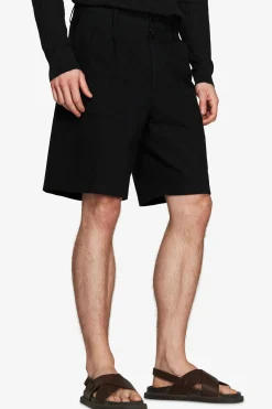 VOLUME Black linen blend bermuda shorts