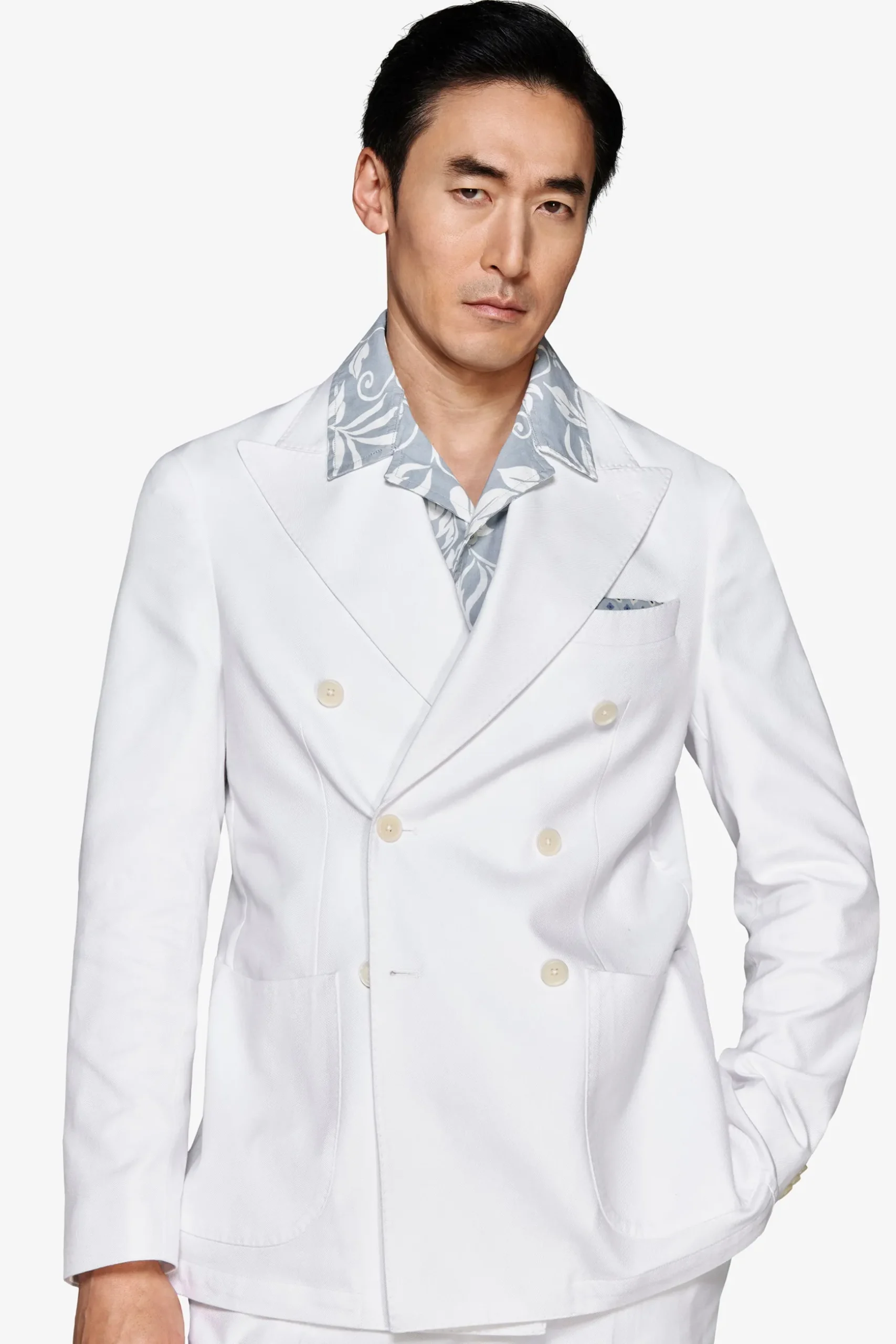 White double-breasted relaxed blazer