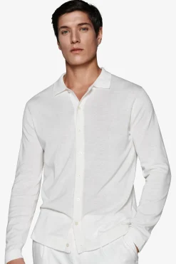 White knit shirt